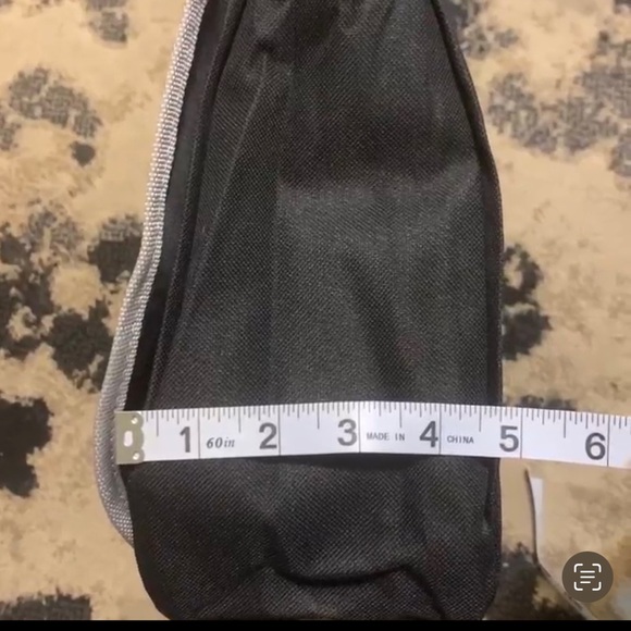 Hello Kitty Messenger Bag - Picture 9 of 9